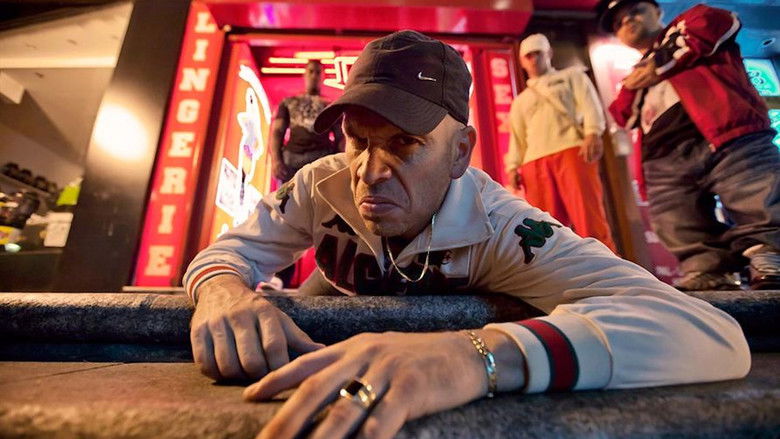 кадр из фильма Переполох на районе