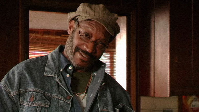 кадр из фильма Человек с Земли