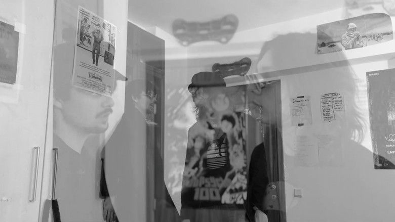 кадр из фильма Soneriada 2: Revenge of the Flomberts