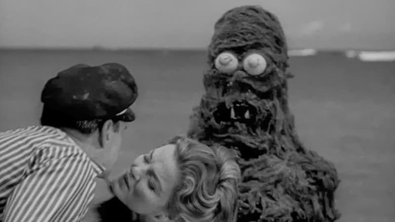 кадр из фильма Существо из моря с привидениями
