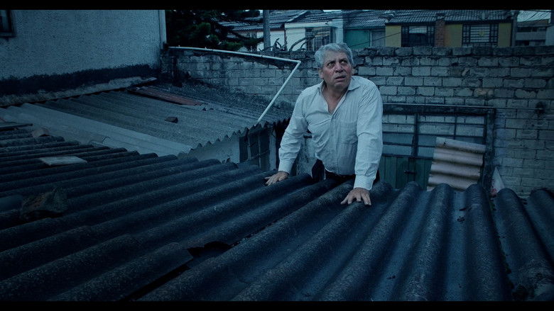 кадр из фильма Algo en el tejado