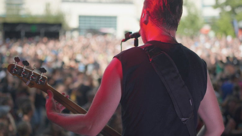 кадр из фильма DIY: The Rise and Fall and Rise of Punk