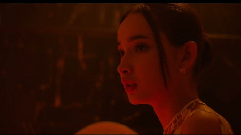 кадр из фильма The Follower