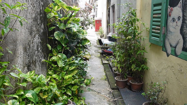 кадр из фильма malaysian mcdonalds