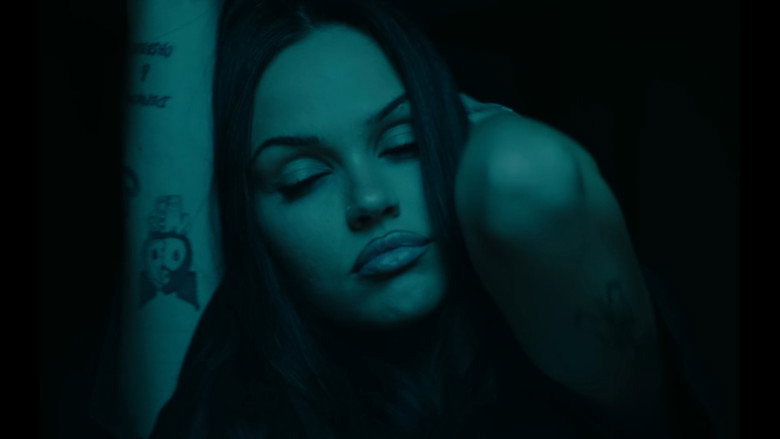 кадр из фильма SPLIT - Maggie Lindemann