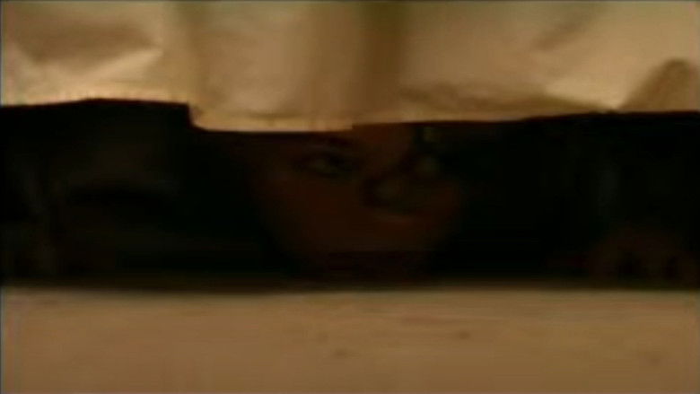 кадр из фильма Keyhole