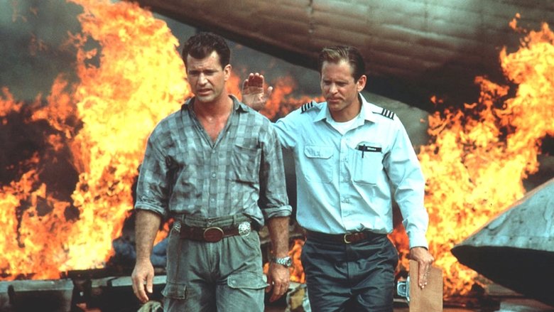 кадр из фильма Эйр Америка