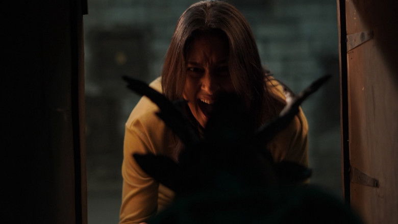 кадр из фильма Labinak: Mereka Ada di Sini