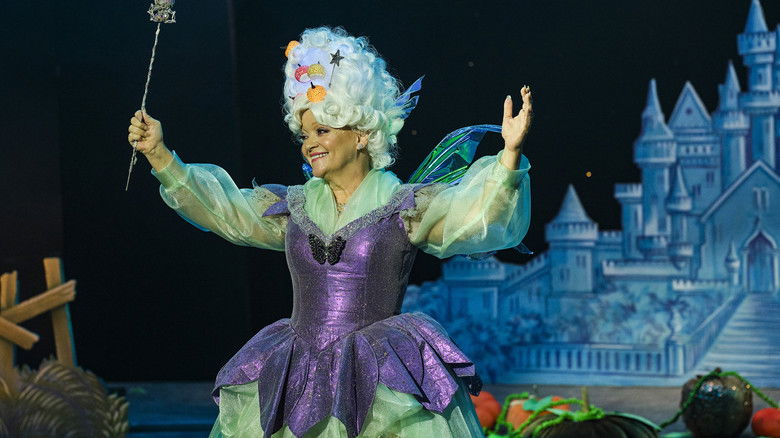 кадр из фильма Звезда не того масштаба