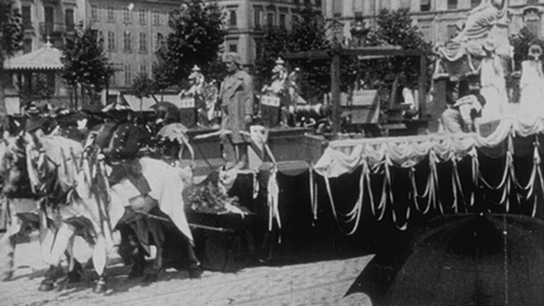 кадр из фильма Cavalcade (char de la soierie)