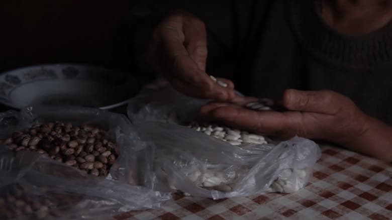 кадр из фильма Pasulj sa kobasicom