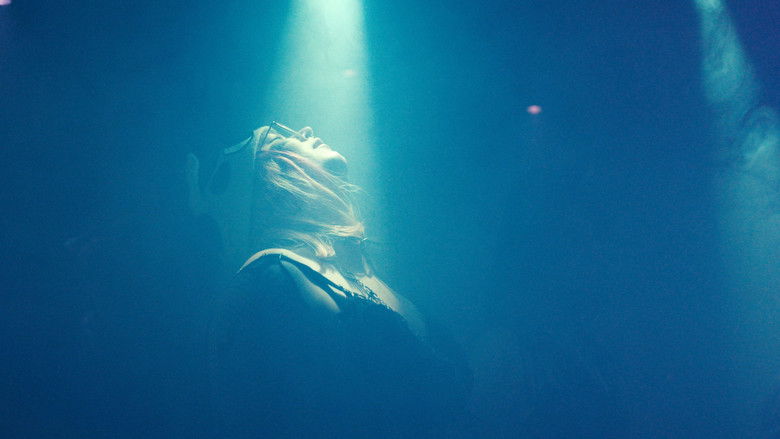 кадр из фильма TINY KITTEN VS. THE 2NARY SYSTEM