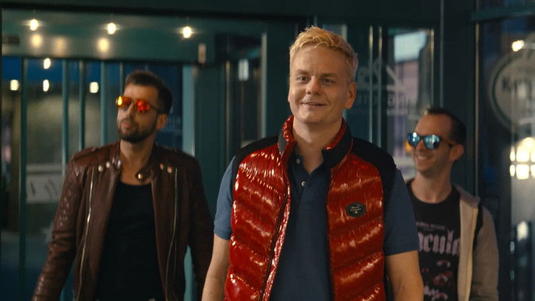 кадр из фильма 30 And Wild