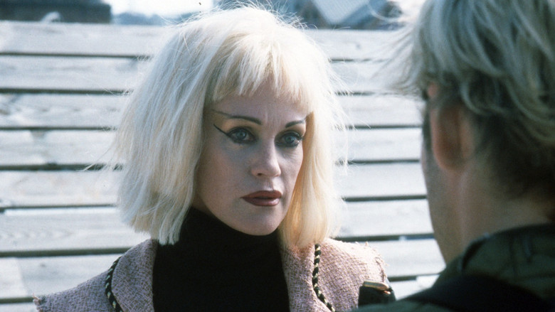 кадр из фильма Безумный Сесил Б.