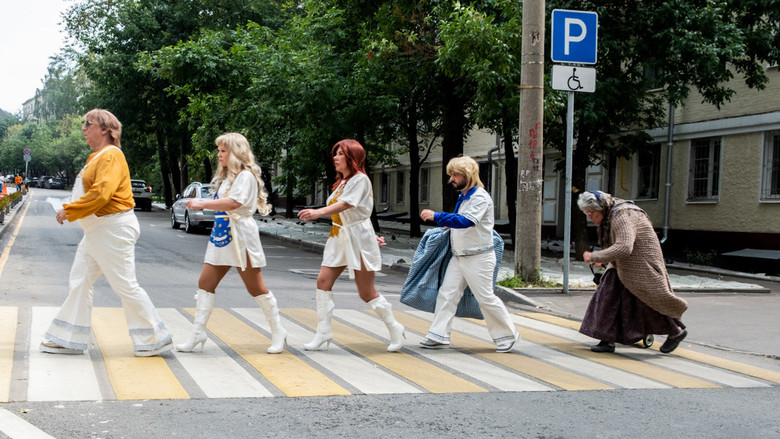 кадр из фильма Бабушка лёгкого поведения 2