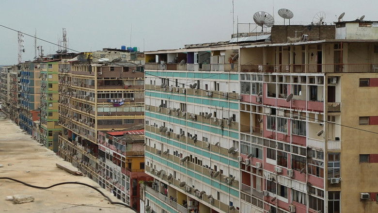 кадр из фильма Afetos de betão – Zopo Lady