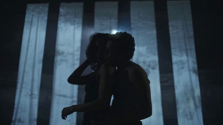 кадр из фильма VOLCANO