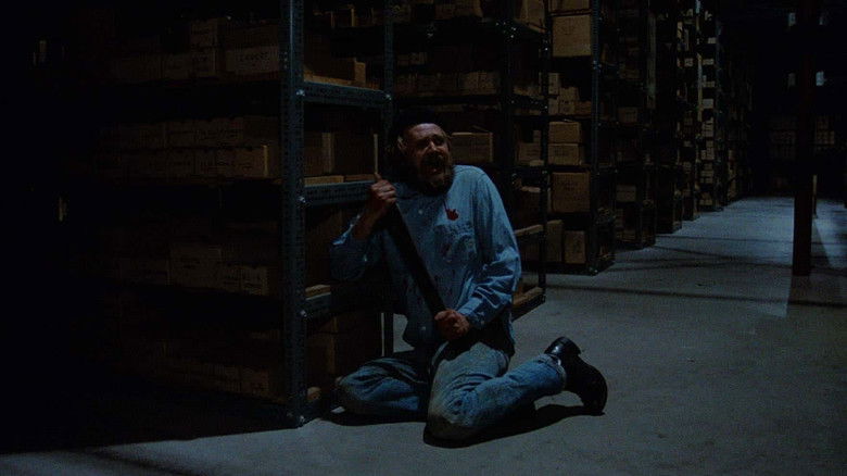 кадр из фильма Резня в автомобильном кинотеатре