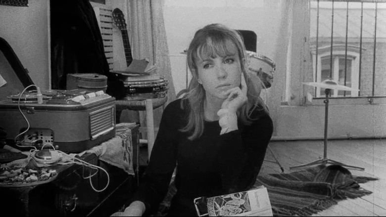 кадр из фильма L'Amour fou