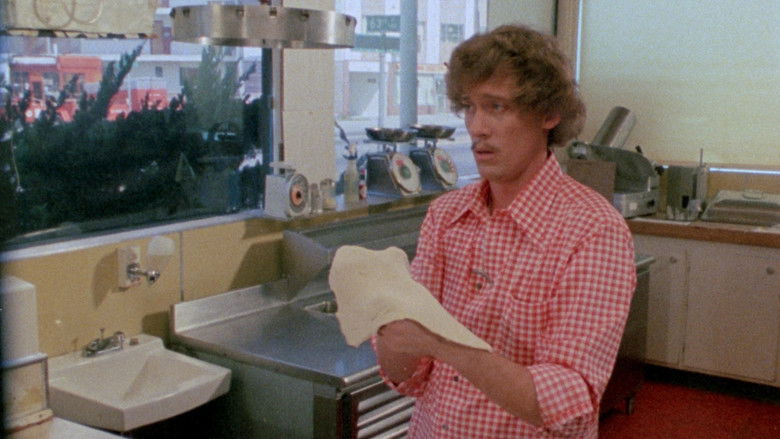 кадр из фильма Hot & Saucy Pizza Girls