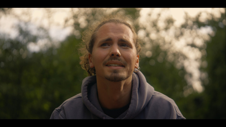 кадр из фильма SOIS