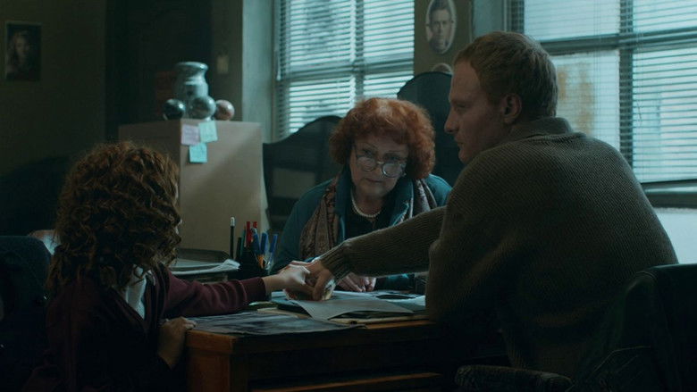 кадр из фильма Я работаю на кладбище