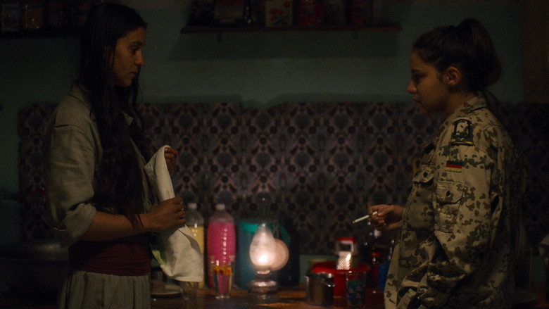 кадр из фильма Разлучённые сёстры