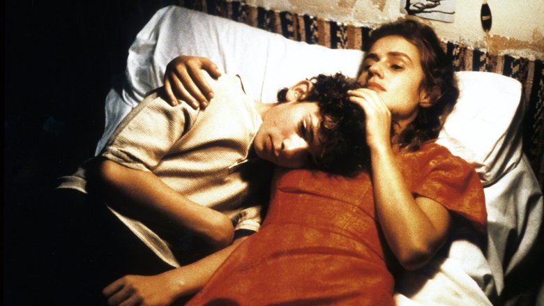 кадр из фильма Les Innocents