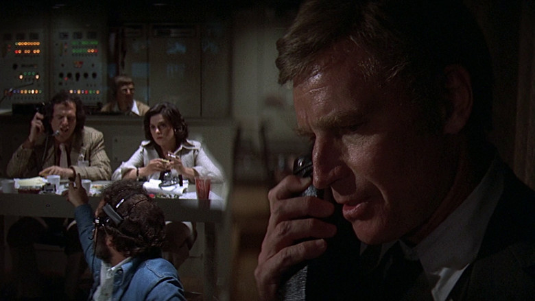 кадр из фильма Двухминутное предупреждение