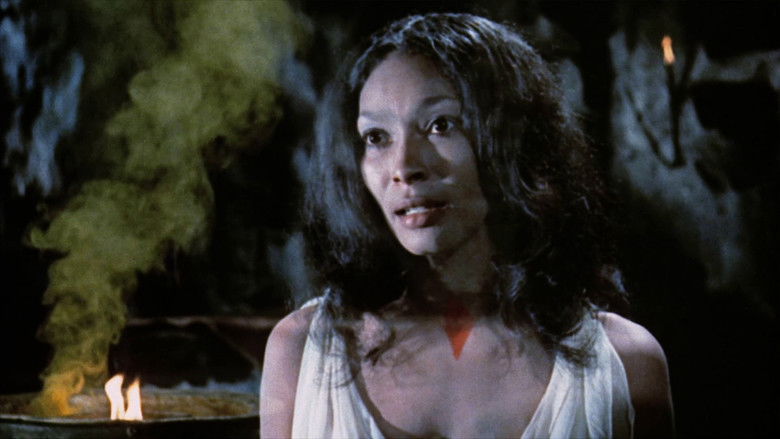 кадр из фильма Night of the Cobra Woman