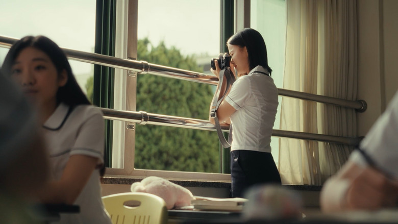 кадр из фильма 여름의 카메라