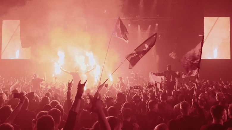 кадр из фильма Алиса: Дудка