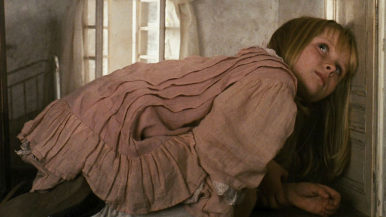 кадр из фильма Алиса