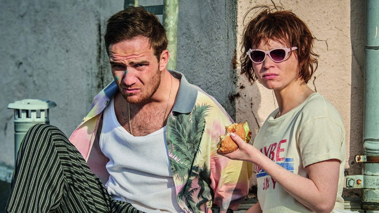 кадр из фильма Подруги поневоле