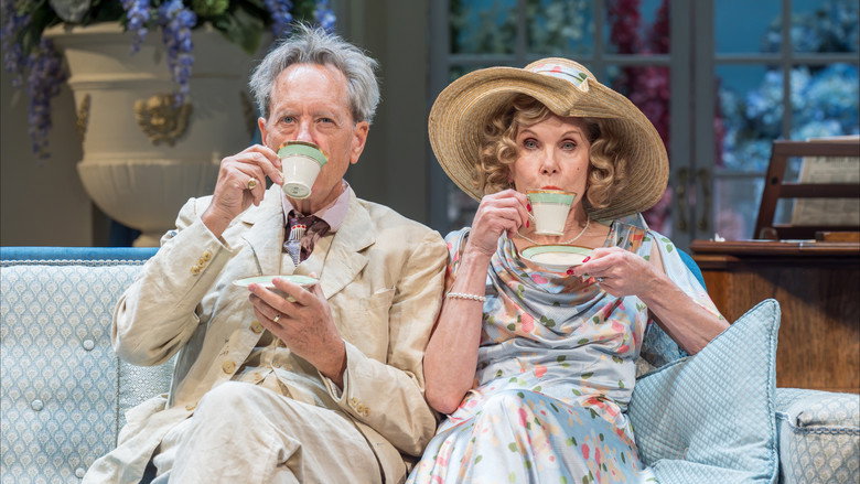 кадр из фильма National Theatre Live: Hay Fever