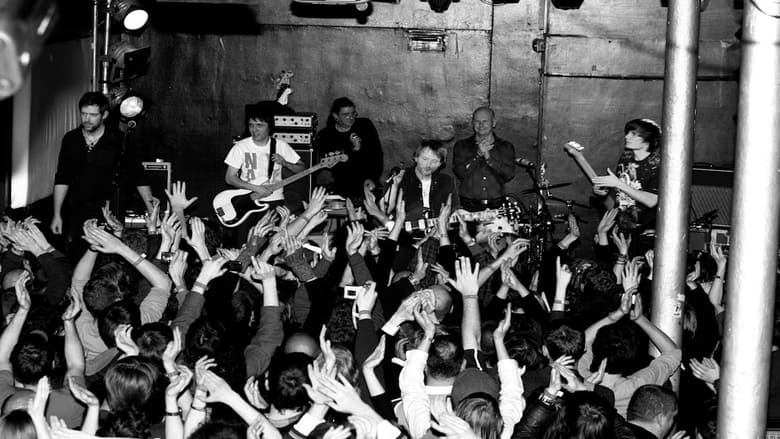 кадр из фильма Radiohead: Live From 93 Feet East, London