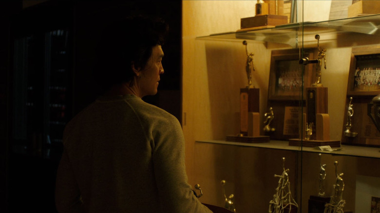 кадр из фильма The Graduates