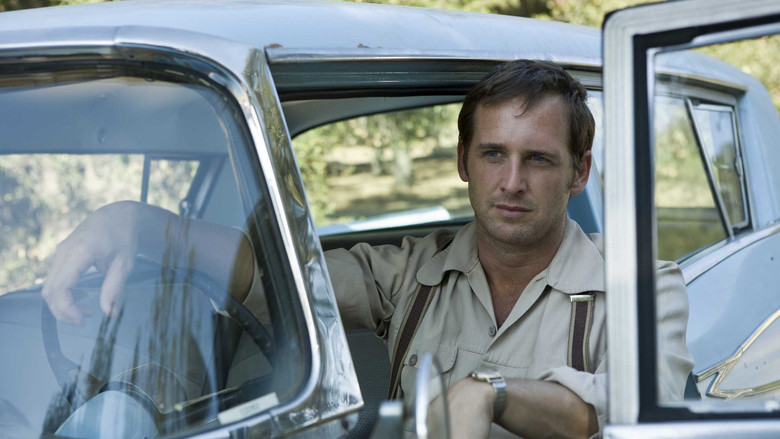 кадр из фильма Мальчик в коробке