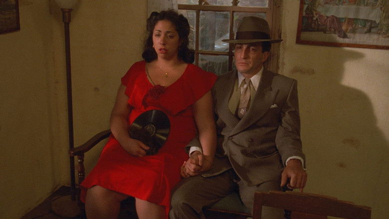 кадр из фильма Кроваво-красный