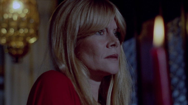 кадр из фильма Непристойное зеркало