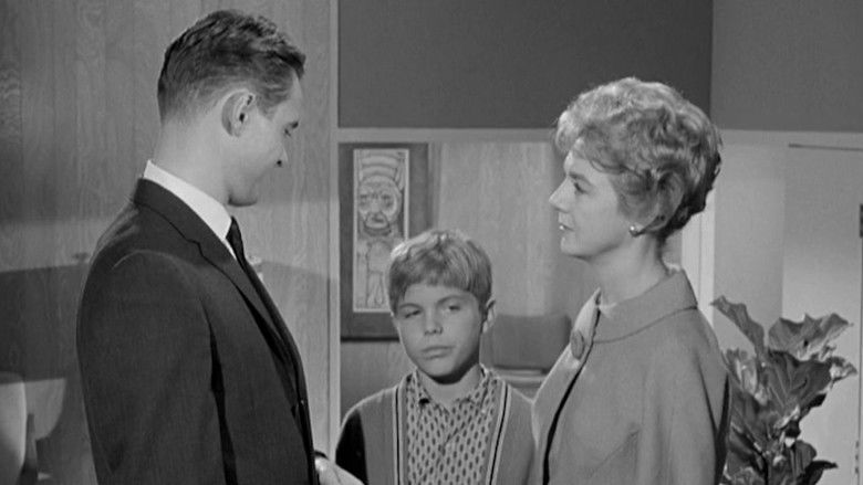 кадр из фильма FBI Code 98