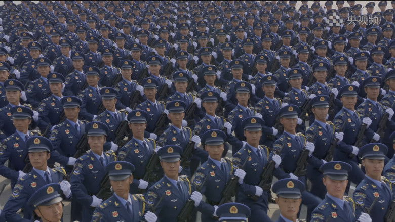 кадр из фильма 此时此刻·2019大阅兵