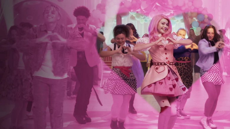 кадр из фильма Shuffle of Love: A Descendants Short Story