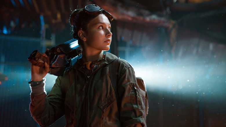 кадр из фильма Одни в космосе