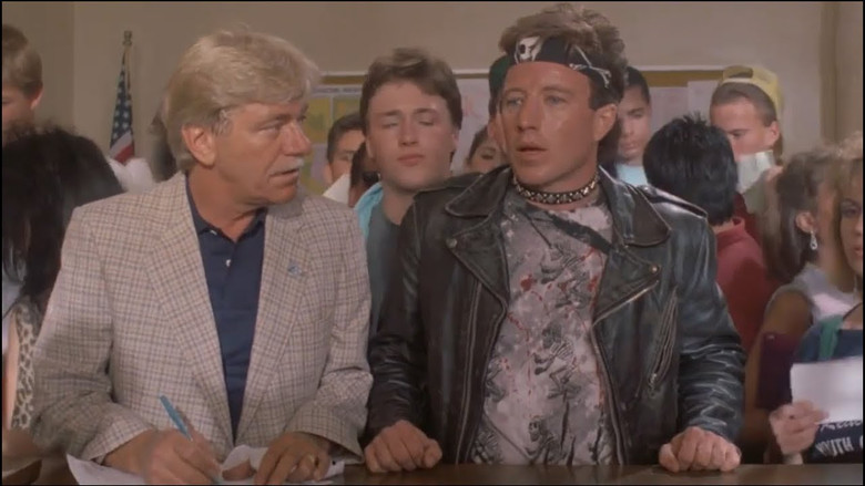 кадр из фильма Plain Clothes