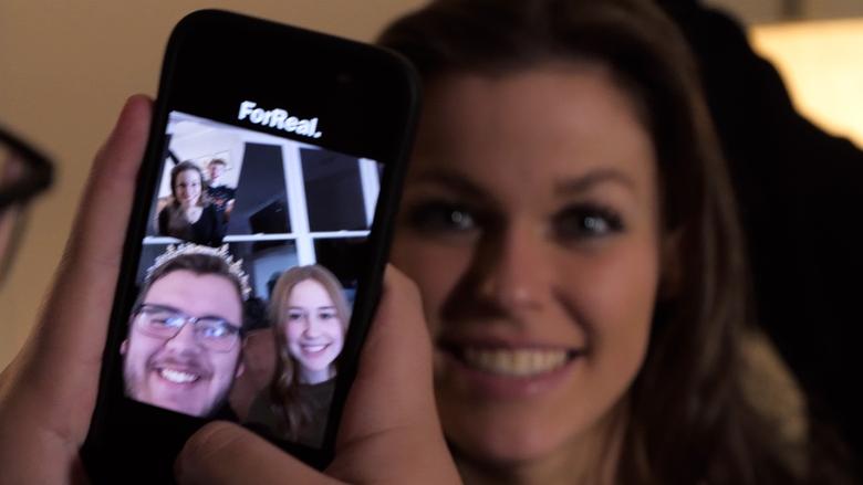 кадр из фильма is this ForReal?