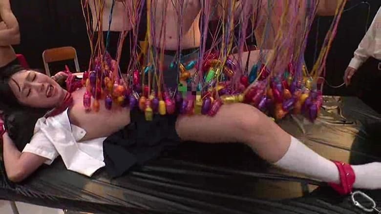 кадр из фильма 女子高生マシンバイブ 黒髪優等生をマシンで調教したら、口から泡を吹いているのに腰をくねらせチ○ポをおねだり