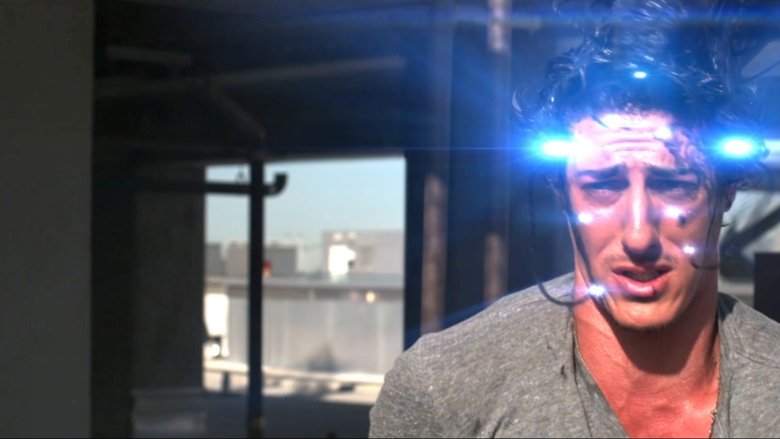 кадр из фильма Скайлайн