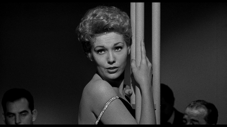 кадр из фильма 5 Against the House