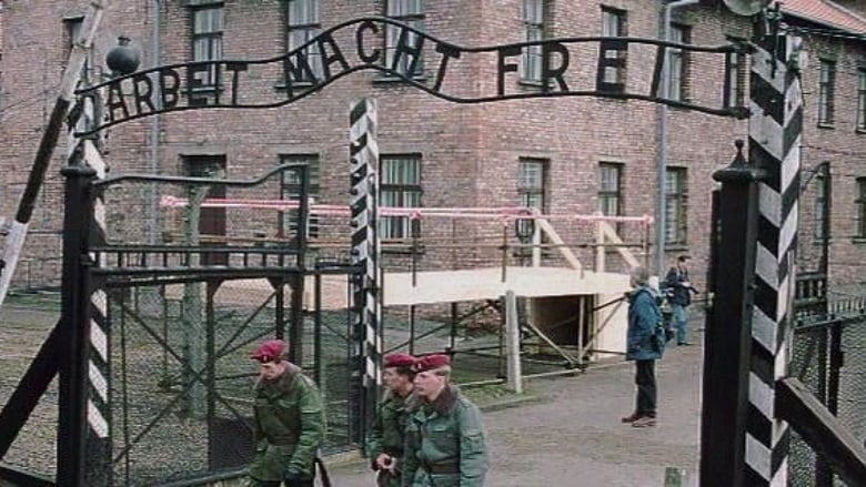 кадр из фильма The Guard of Auschwitz